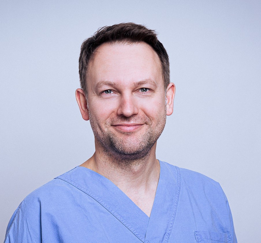 Dr. Lukasz Potura